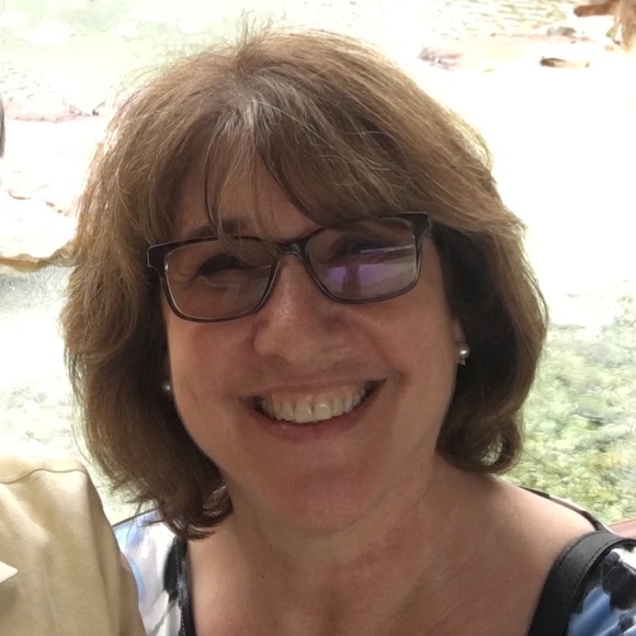 Meet your Posher, Shari - Picture 1 of 1